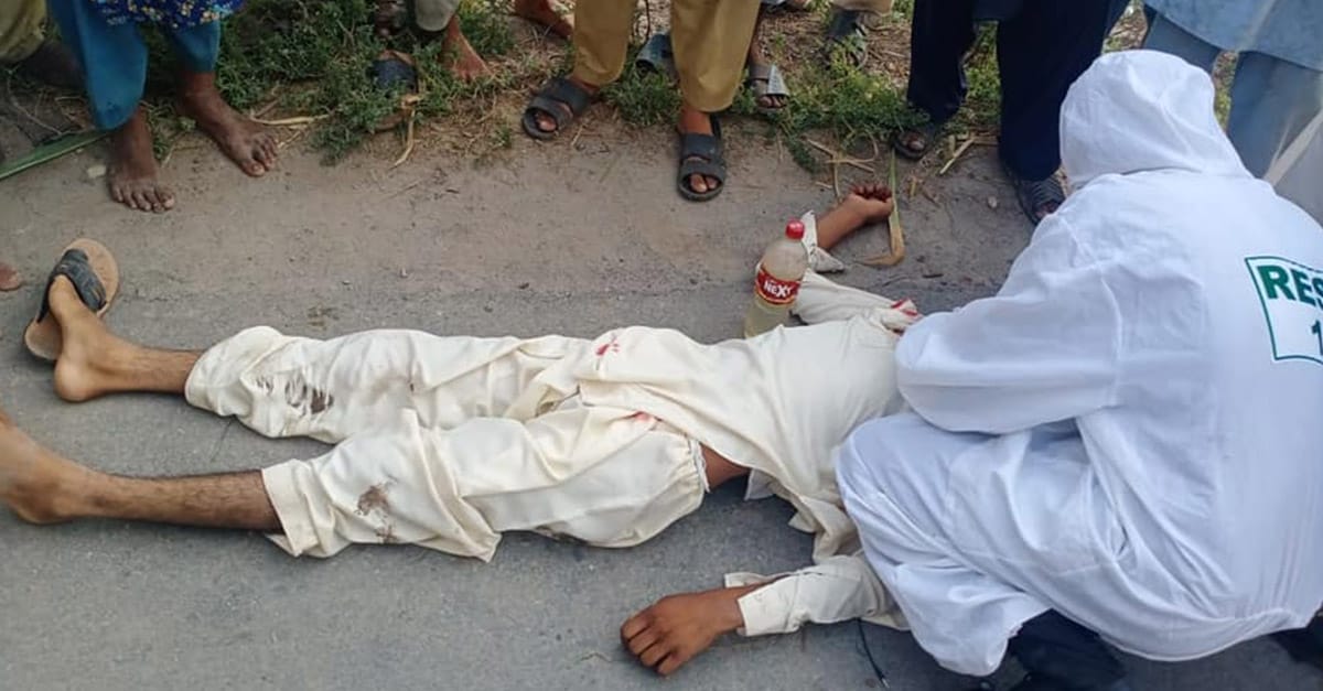 حقانیہ روڈ نزد جنڈ والی کالونی موٹر سائیکل کی رکشہ سے ٹکر