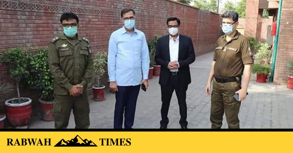 ڈویژنل کمشنر عشرت علی اور آر پی او راجہ رفعت مختارکا دورہ ضلع چنیوٹ اور جھنگ