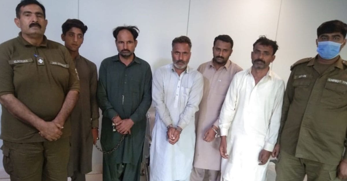تھانہ چناب نگر پولیس نے ڈکیتی کرنے کی نیت سے چھپے پانچ ملزمان کو گرفتار کر لیا