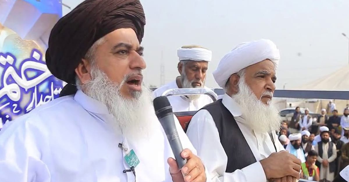 اگر سپریم کورٹ نے توہین رسالت کیس میں سزا یافتہ آسیہ بی بی کو رہا کیا تو پاکستان بھر میں احتجاجی مظاہرے کریں گے، خادم حسین رضوی