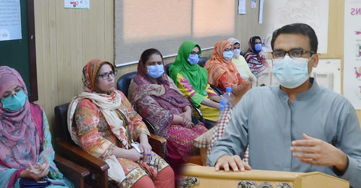 ڈی سی چنیوٹ کی انسداد پولیو مہم کے سلسلہ میں ہیلتھ افسران، ایریا انچارجز اور یو سی ایم اوز سے میٹنگ