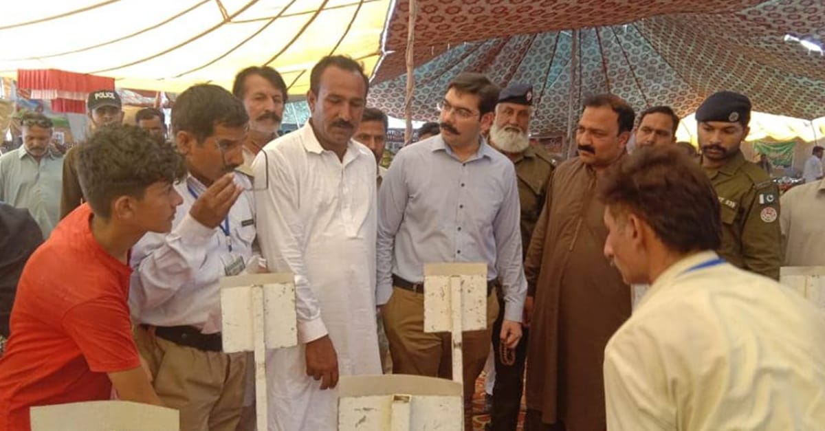 ڈی سی چنیوٹ سید امان انور قدوائی کا چناب نگر رمضان بازار کا وزٹ