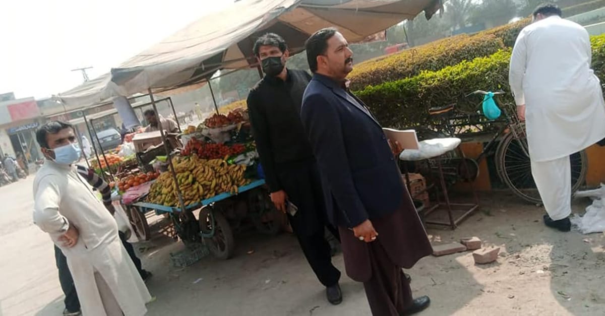 چناب نگرمیں تجاوزات ریڑھی بانوں کیخلاف گھیرا تنگ