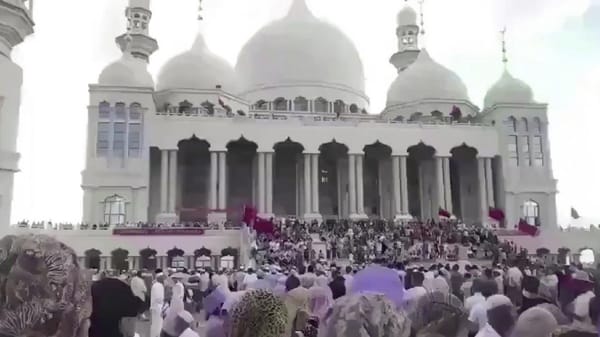 چین میں مسجد کی مسماری کے خلاف مسلمانوں کا احتجاج