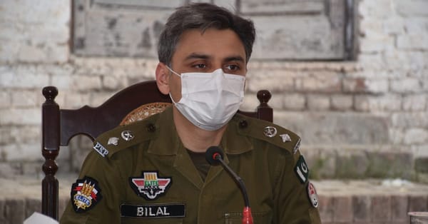 ڈی پی او چنیوٹ بلال ظفر کا پولیس افسران و جوانوں سے اجلاس عام