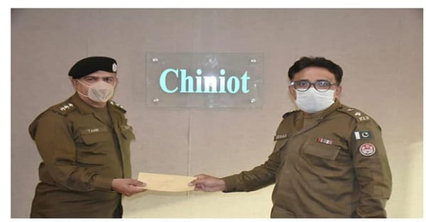 ڈی پی او آفس چنیوٹ میں تقریب تقسیم انعامات