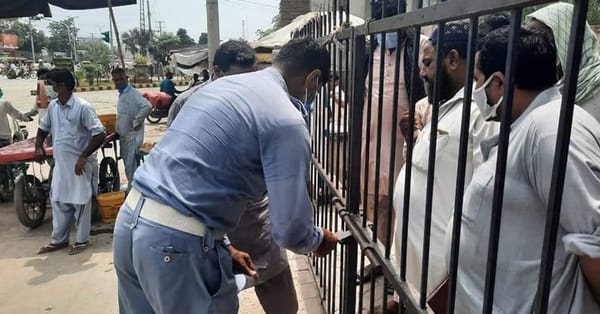 مسافروں سے زائد کرایہ لینے اور ایس او پیز کی خلاف ورزی کرنے والا اڈا سیل
