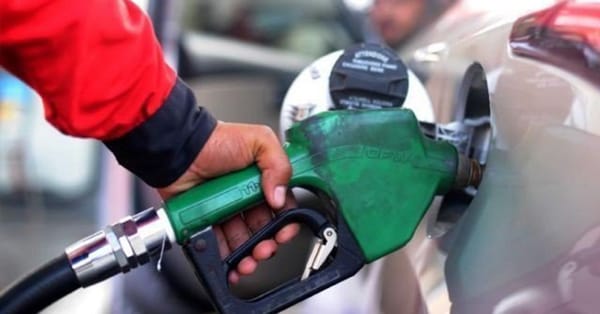 حکومت نے پیٹرولیم مصنوعات کی قیمتوں میں اضافہ کر دیا