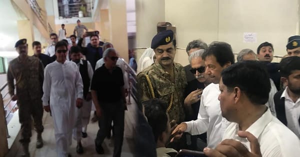 وزیر اعظم عمران خان کا اچانک سرگودھا ڈی ایچ کیو ہسپتال کا سرپرائز وزٹ،چنیوٹ آمد بھی متوقع