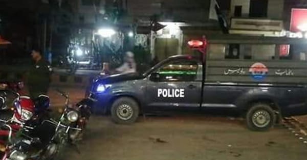 چنیوٹ:لوگوں کی جان ومال کی حفاظت کرنے والی چنیوٹ پولیس کی لیڈی کانسٹیبلان  کیساتھ ڈکیتی کی واردات
