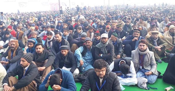 جماعت احمدیہ کا 124 واں بین الاقوامی جلسہ سالانہ قادیان کا پہلا روز، پریزیڈنٹ صدر انجمن قادیان نے لوائے احمدیت  پرچم لہرا دیا