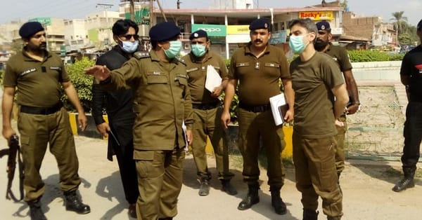 چناب نگرملک بھر کی طرح  25 محرم الحرام کا جلوس چناب نگرامام بارگاہ چمن عباس میں اختتام پزی