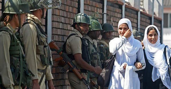 بھارتی فوجی افسر کشمیری طالبہ کیساتھ جنسی استحصال کے چکر میں گرفتار ، سخت سزا ہوگی ، عدالت
