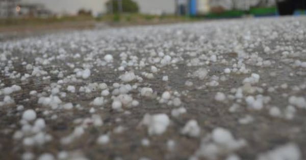 چناب نگر میں بارش کے ساتھ ژالہ باری